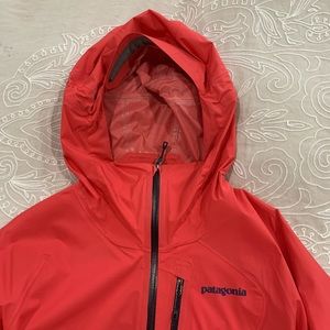 Patagonia windbreaker